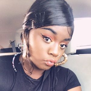 Meet your Posher, Sapphire